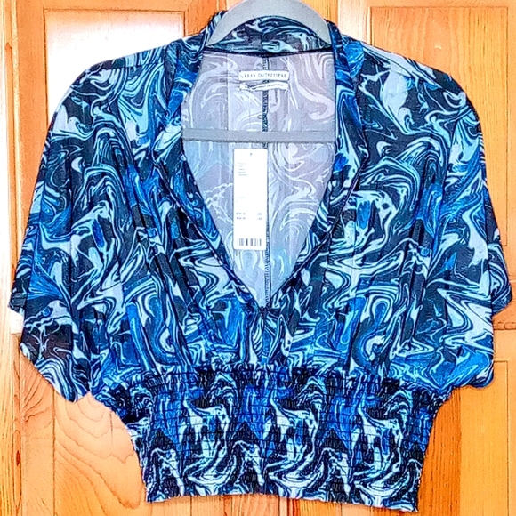 Urban Outfitters Tops - NWT Urban Outfitters Size L Blue and White